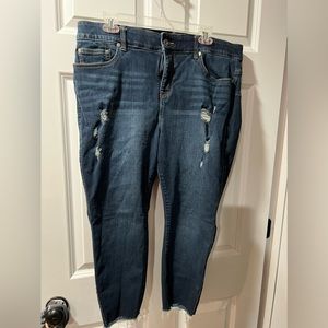 Torrid bombshell skinny raw hem size 20 xS